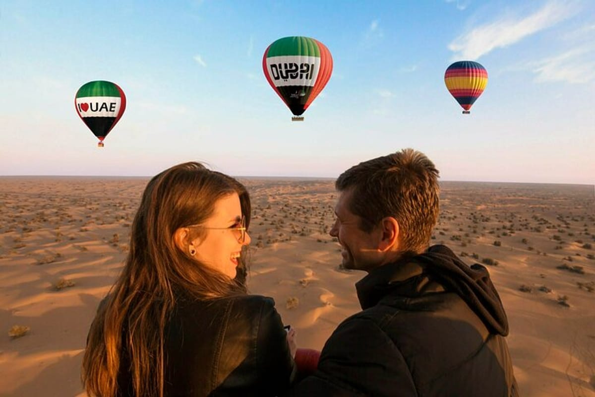 hot-air-balloon-flight-in-dubai-with-refreshments-including-pickup-drop-off_1
